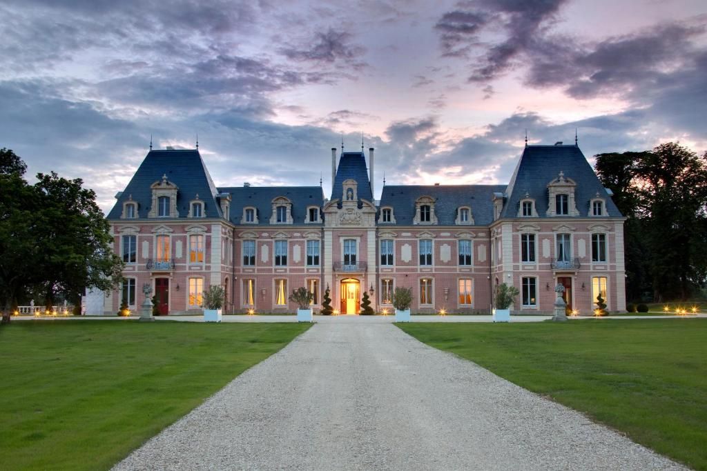 Alexandra Palace – La Maison Younan: The Ultimate Luxury Experience in France