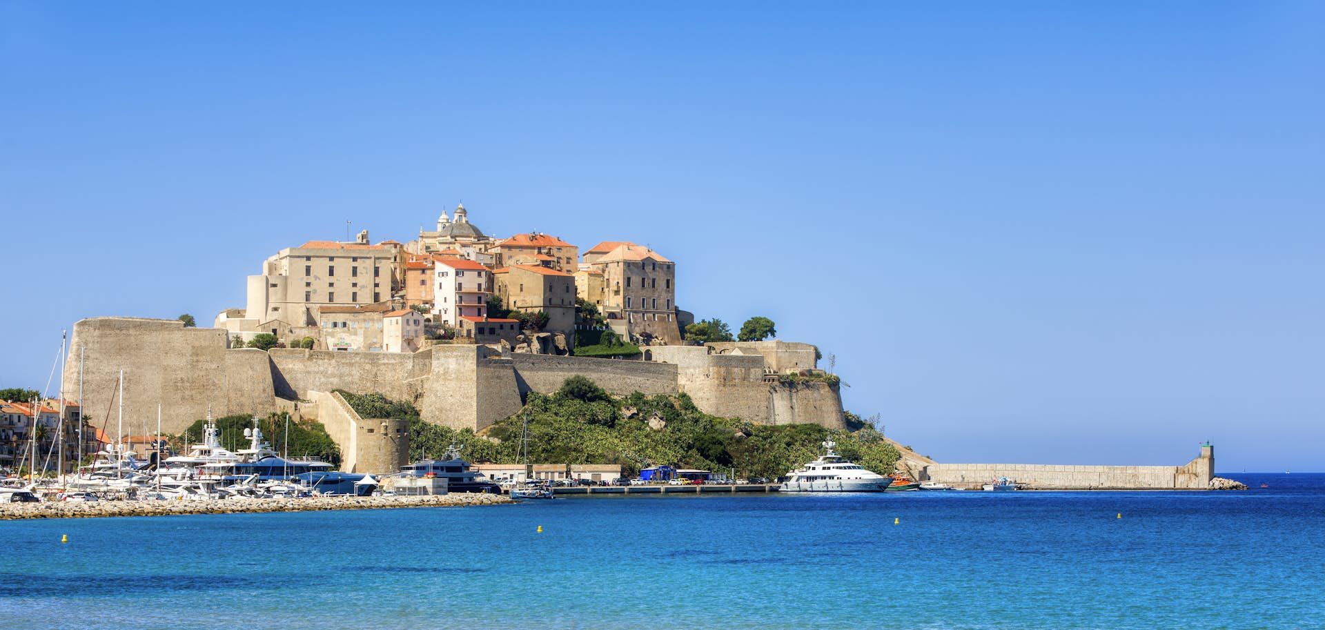 Promenade des Anglais: The Heart of Nice’s Seafront Vibes