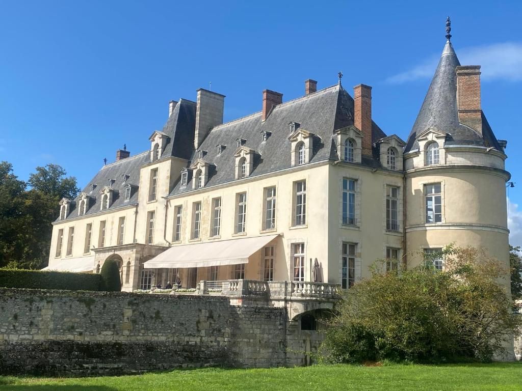 Discover the Charm of Château d’Augerville Golf & Spa Resort: A Perfect Getaway