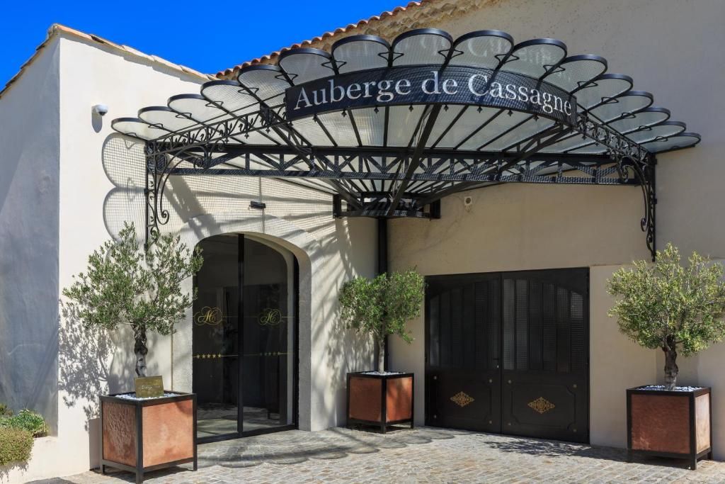 Auberge de Cassagne & Spa: Your Ultimate Provence Escape Awaits, Fam!