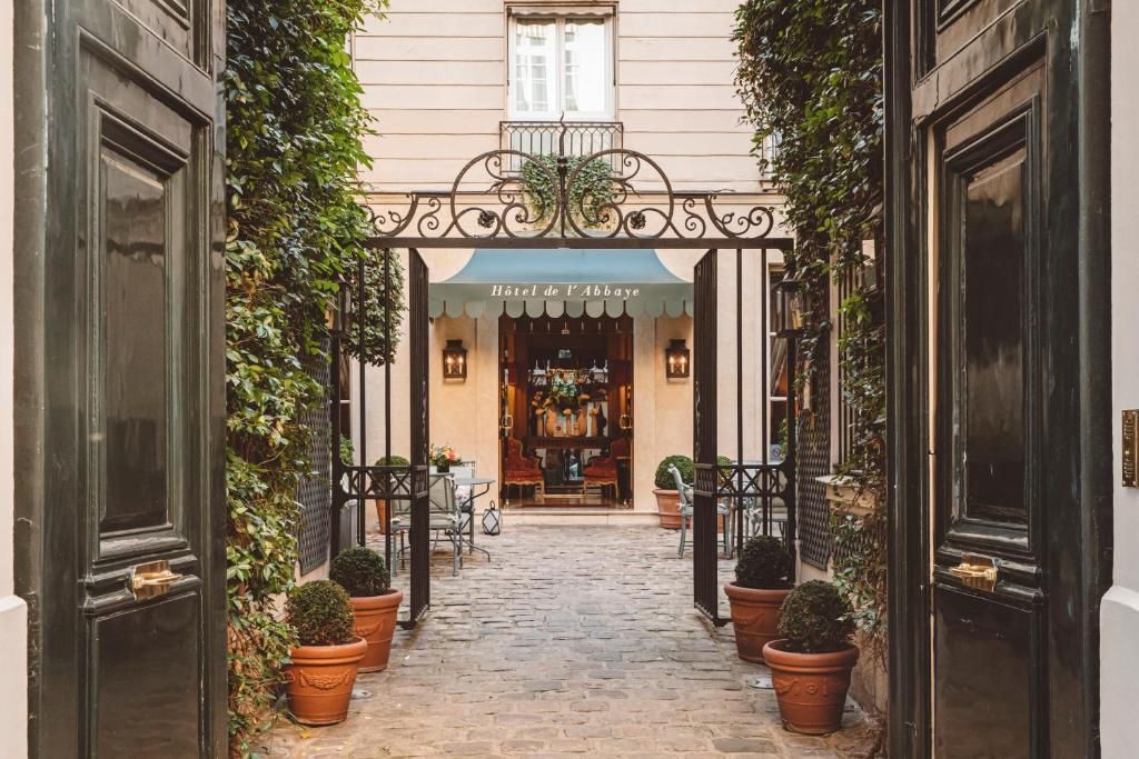 Hôtel L’Abbaye: The Perfect Blend of History and Modern Luxury in La Colle-sur-Loup