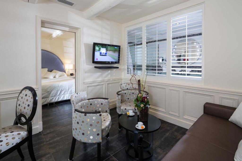 Auberge de Cassagne &#038; Spa: Your Ultimate Provence Escape Awaits, Fam!