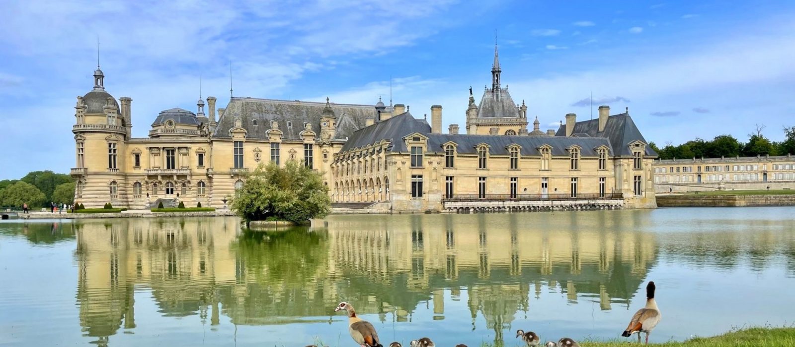 Auberge du Jeu de Paume: A Hidden Gem in Chantilly for the Ultimate Luxury Experience