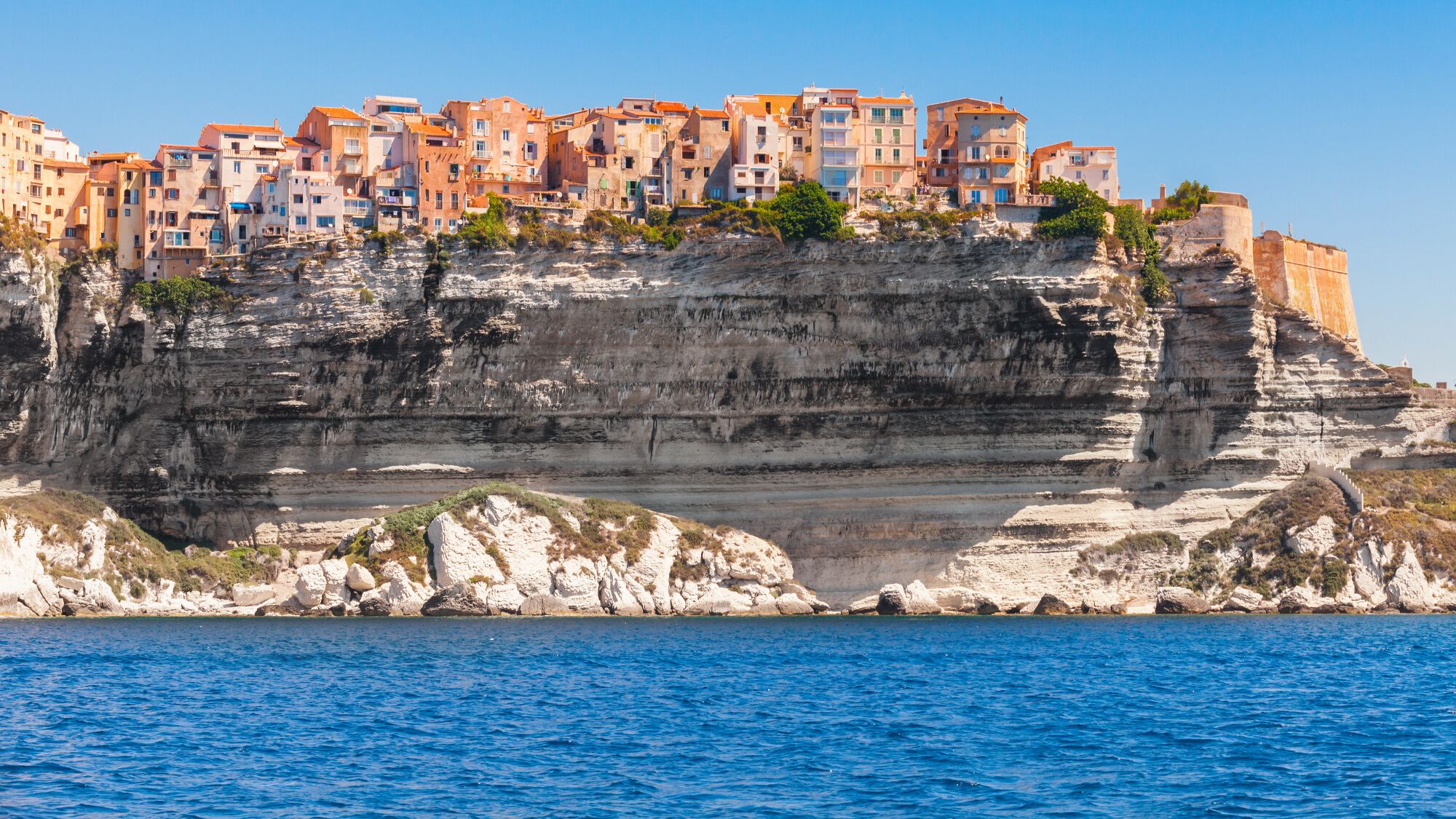 Bonifacio: The Ultimate Travel Guide to Corsica&#8217;s Hidden Gem