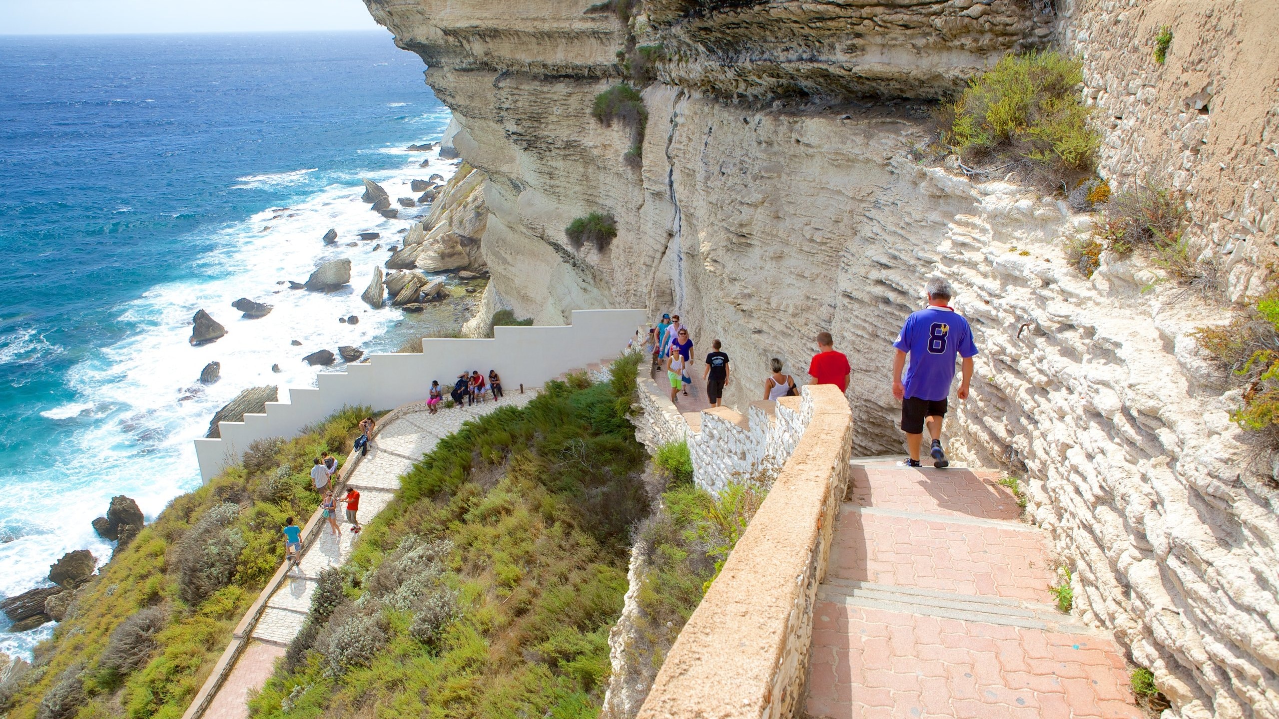 Bonifacio: The Ultimate Travel Guide to Corsica&#8217;s Hidden Gem