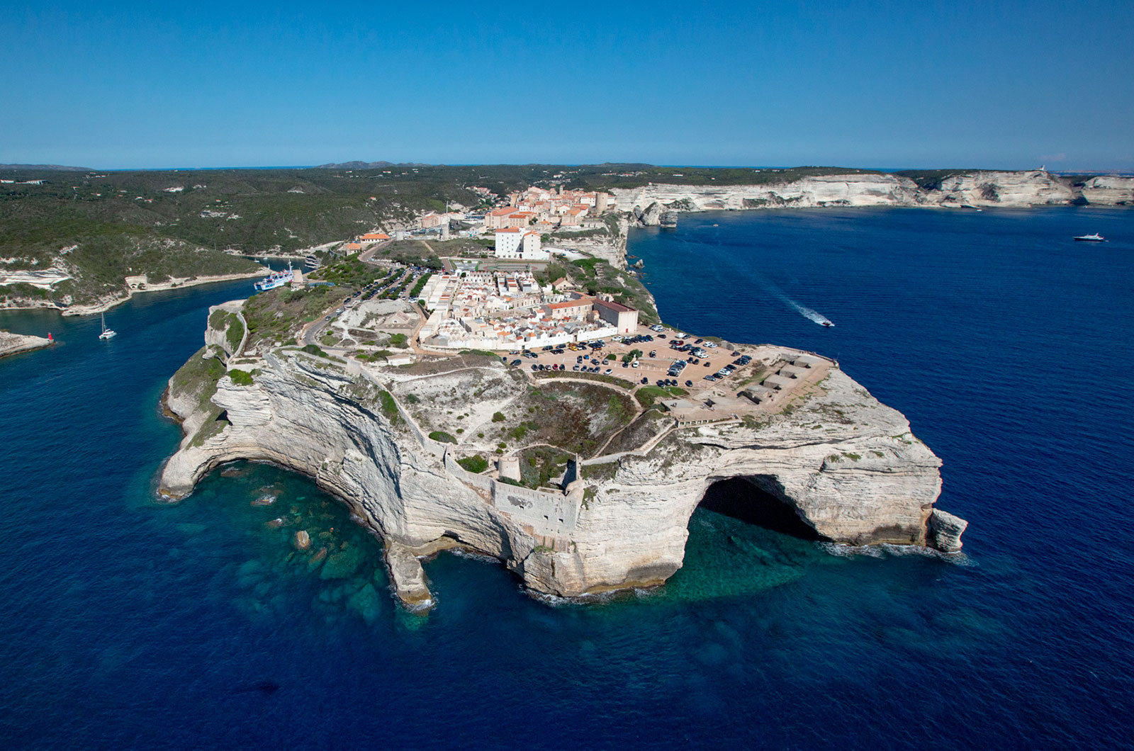 Bonifacio: The Ultimate Travel Guide to Corsica&#8217;s Hidden Gem