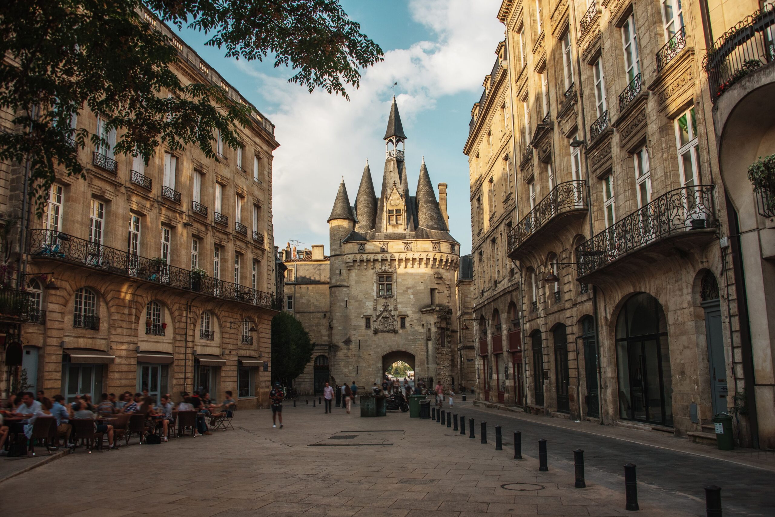 Bordeaux: A Journey Through France&#8217;s Heart of Wine, Culture, and Beauty