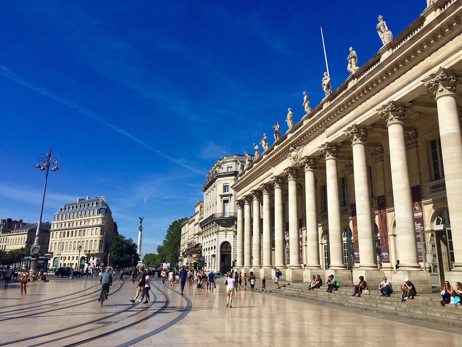 Bordeaux: A Journey Through France&#8217;s Heart of Wine, Culture, and Beauty