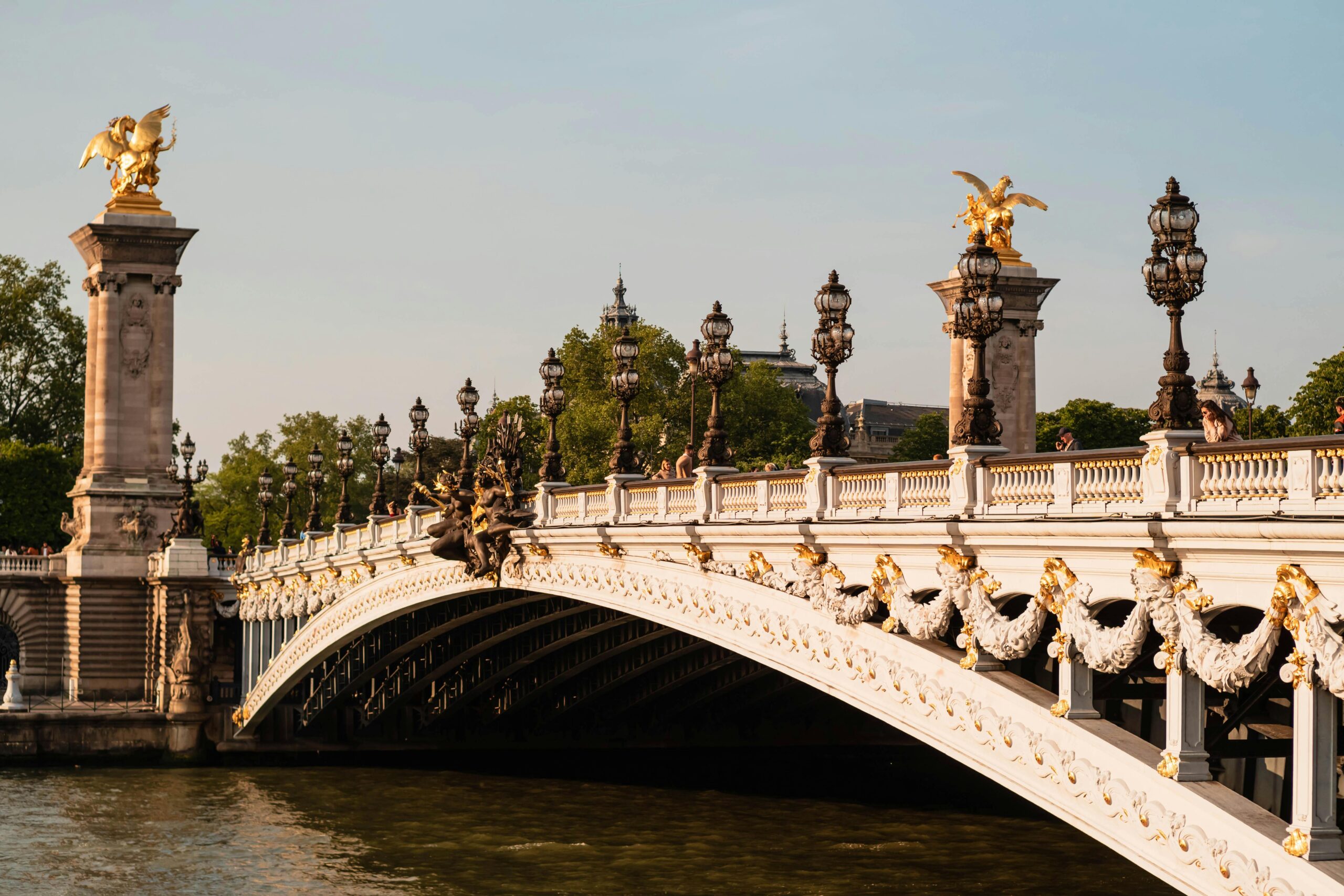 Cầu Alexandre III: The Stunning Parisian Bridge You Can’t Miss