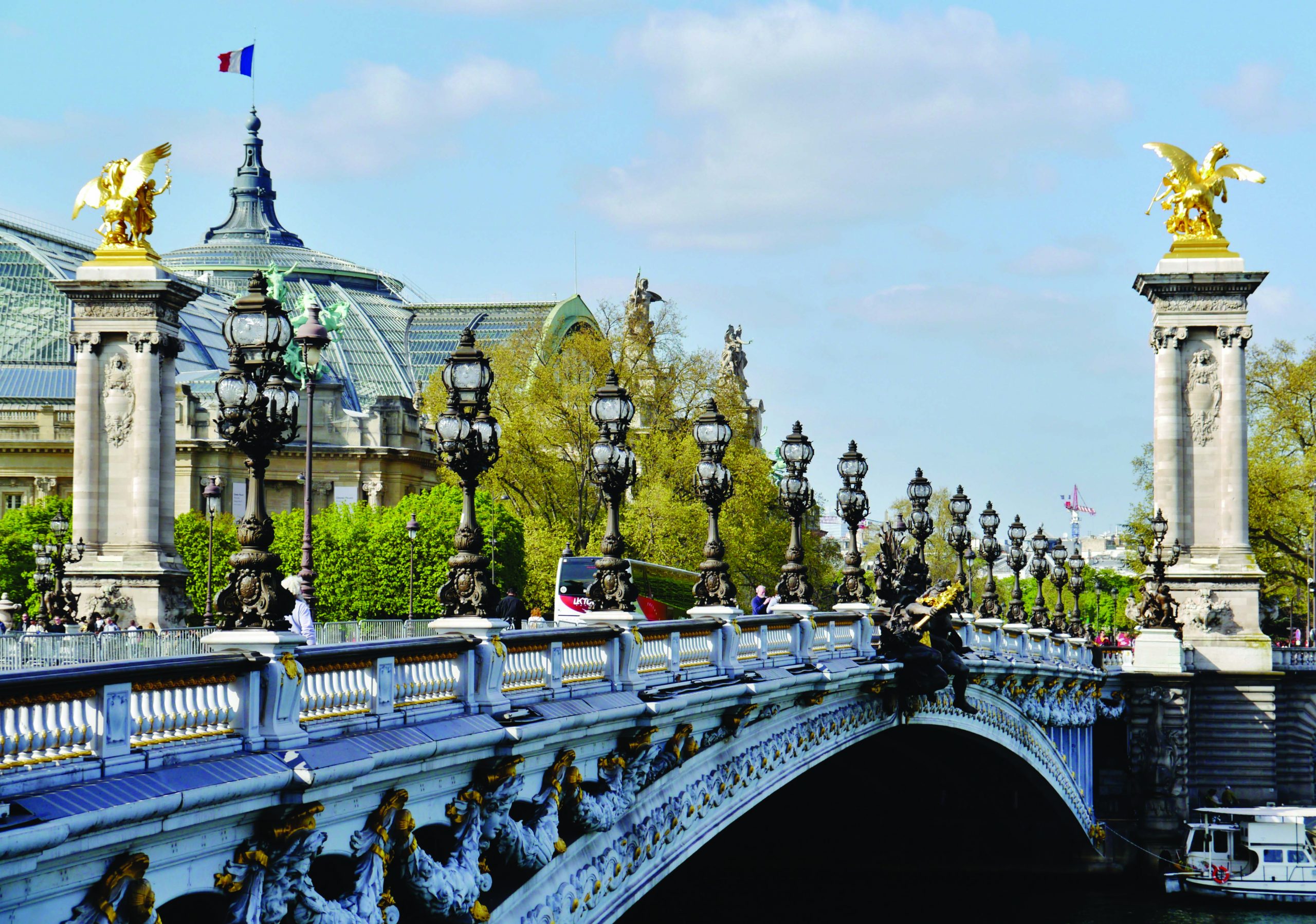Cầu Alexandre III: The Stunning Parisian Bridge You Can’t Miss