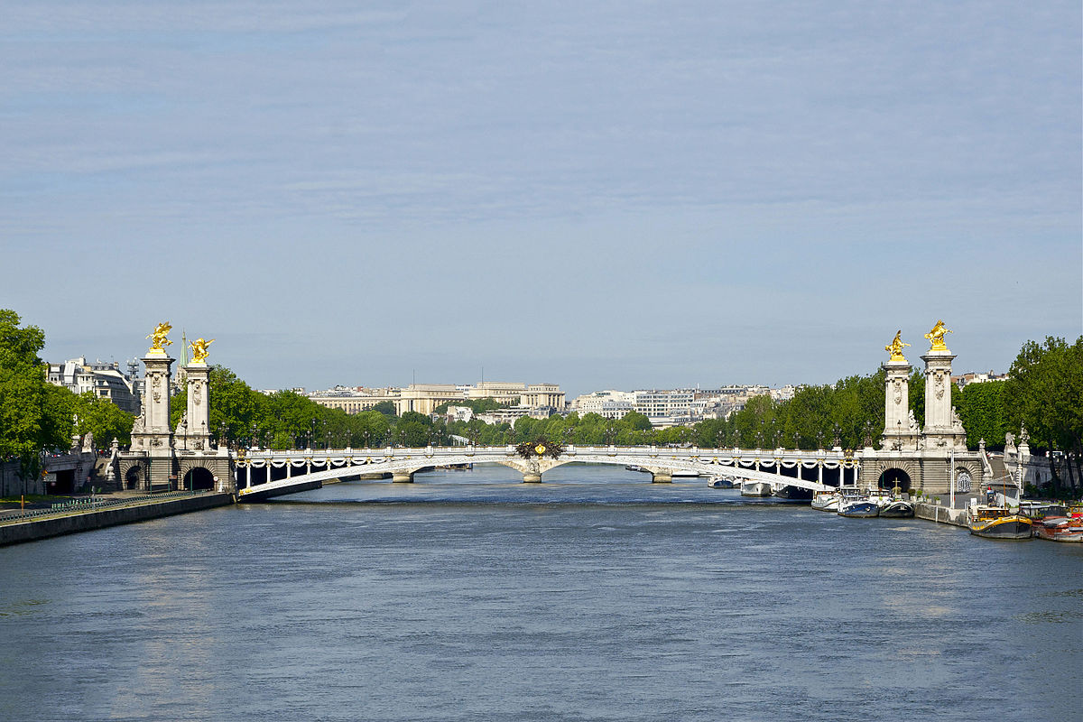 Cầu Alexandre III: The Stunning Parisian Bridge You Can’t Miss