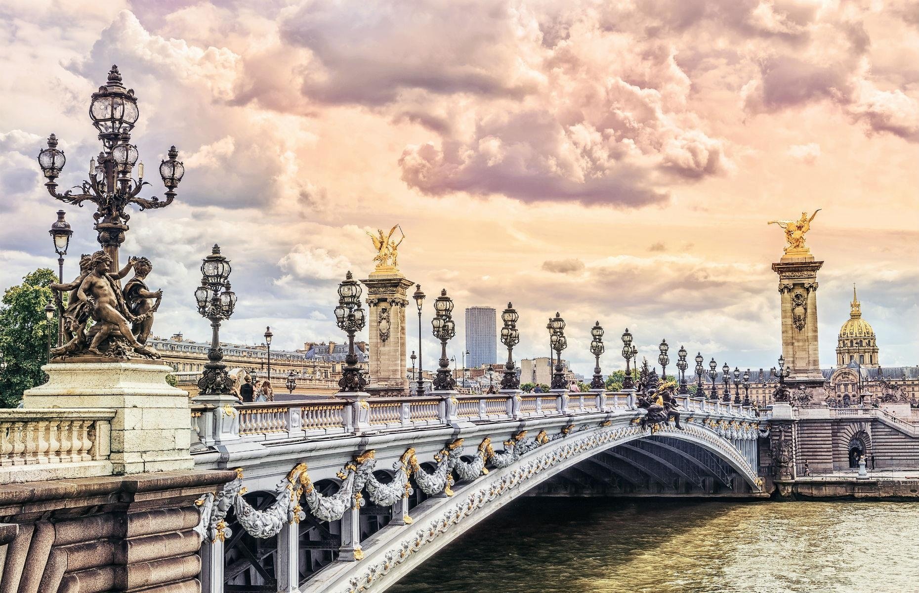Cầu Alexandre III: The Stunning Parisian Bridge You Can’t Miss