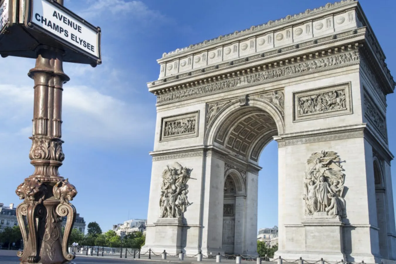Champs-Élysées: The Paris Avenue That’s Basically a Main Character Energy