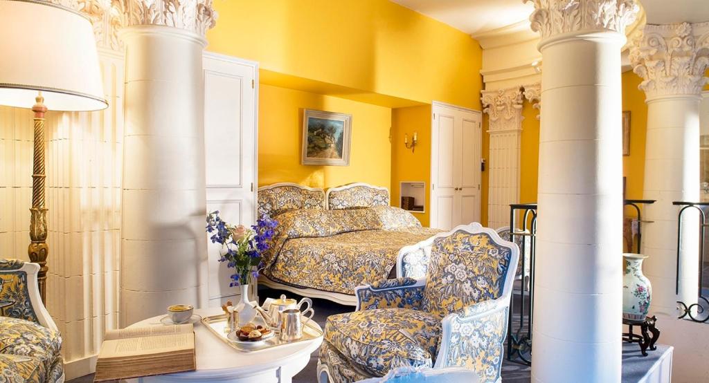 Château D&#8217;Artigny: Slay Your Stay at This French Castle Vibe