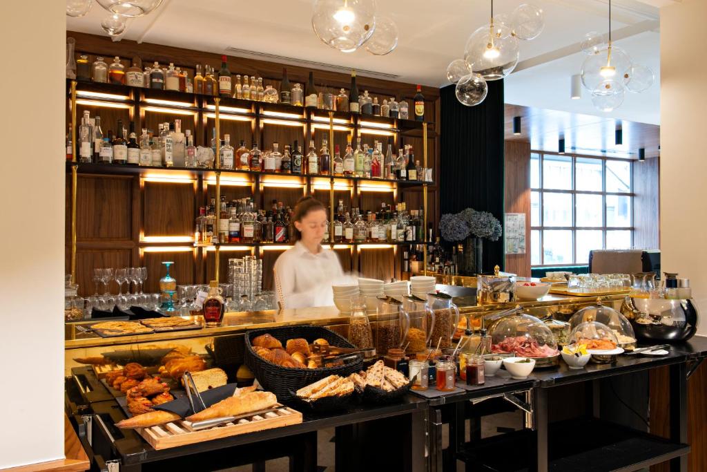 Discover Hotel Parister Piscine &#038; Spa: A Luxurious Stay in the Heart of Paris