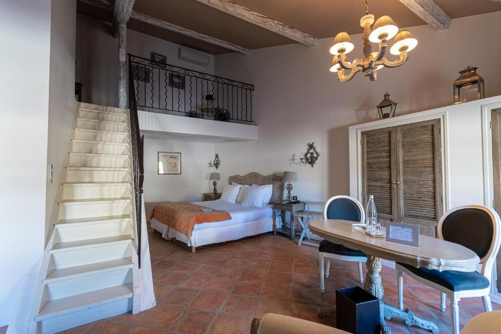 Discover the Allure of Le Domaine Du Colombier: A Hidden Gem in Fréjus, France