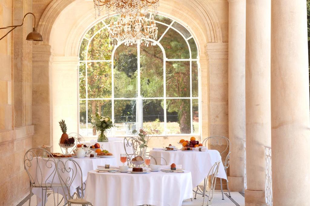 Discover the Charm of Château Léognan, Domaine Viticole &#8211; Proche Bordeaux: A Luxurious Stay Awaits