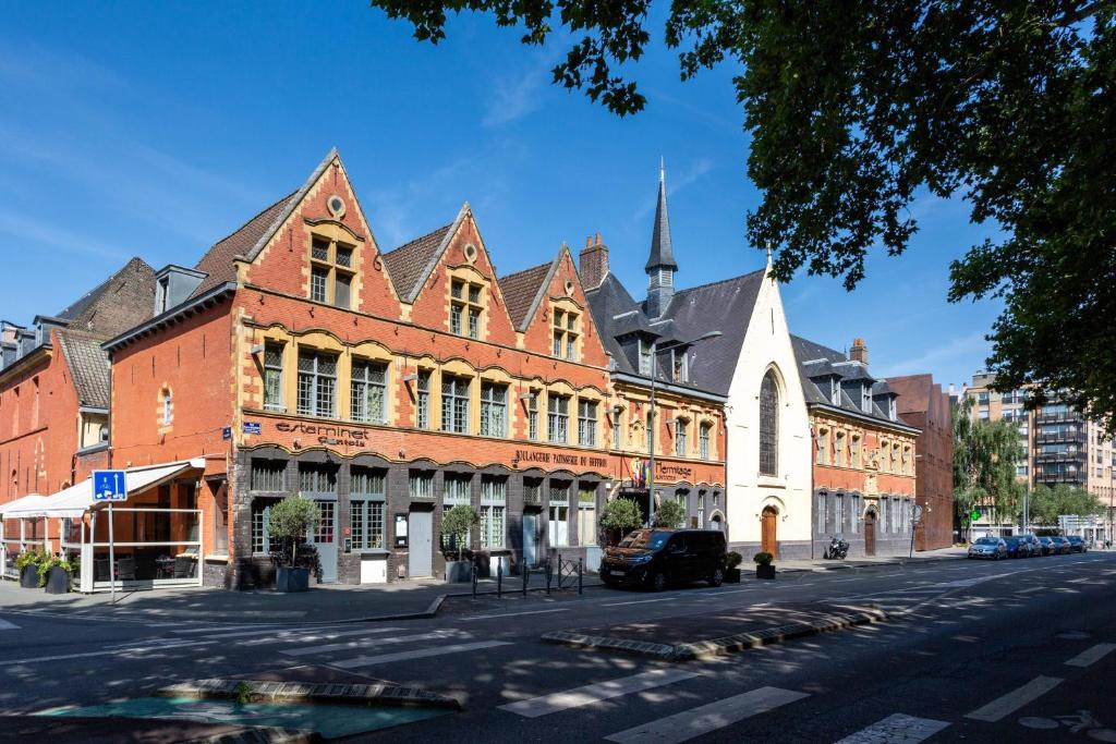 Discover the Charm of L&#8217;Hermitage Gantois, Autograph Collection: A Unique French Experience