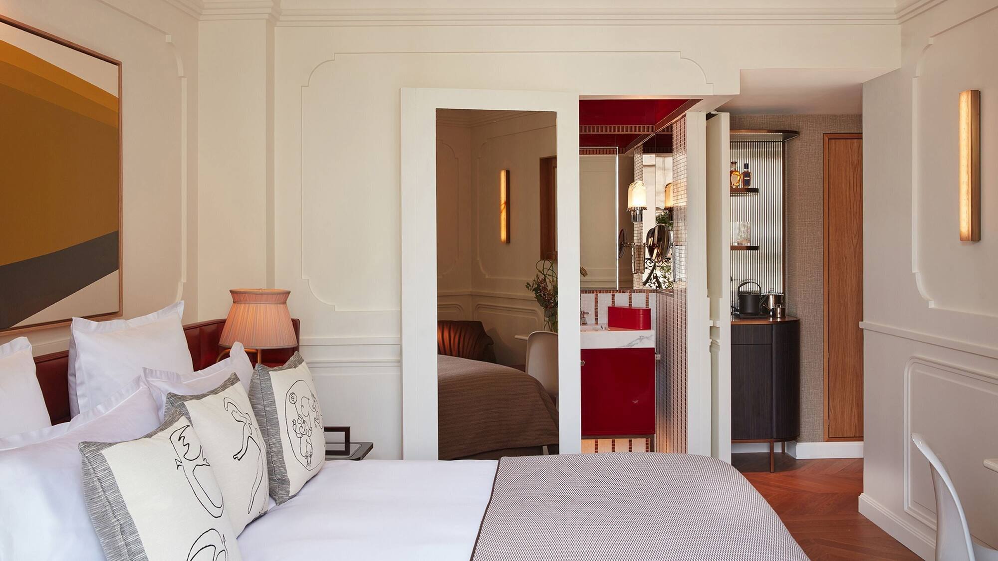 Discover the Charm of Villa-des-Prés: Your Perfect Parisian Getaway