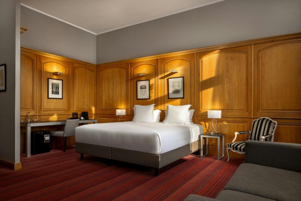 Discover the Hidden Gem: Hôtel de Bourgtheroulde, Autograph Collection