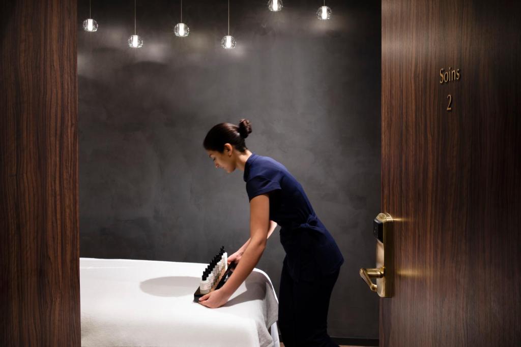 Discover the Luxury and Elegance of Le Damantin Hôtel &#038; Spa: Your Ultimate Parisian Escape