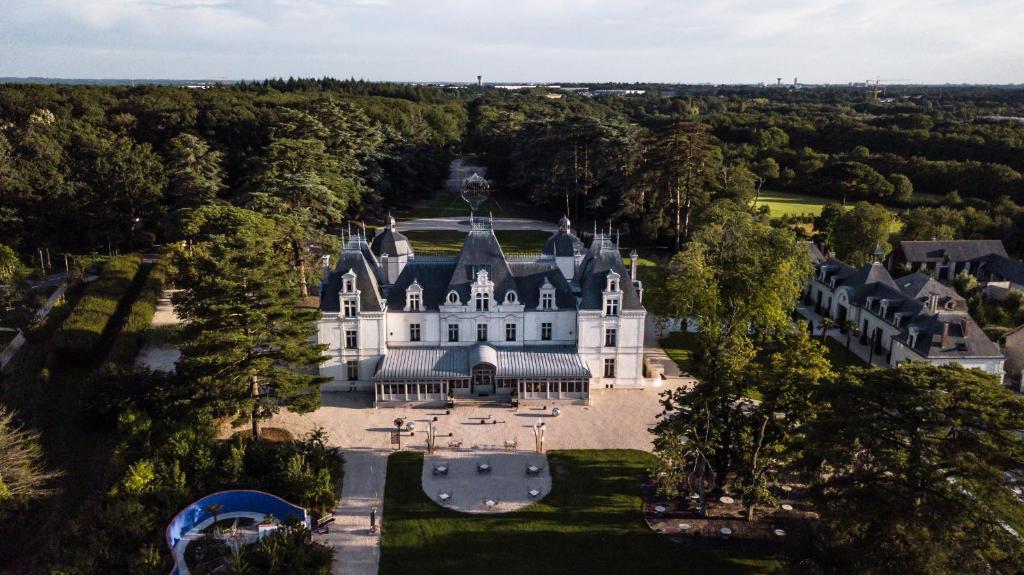 Discover the Luxury of Château de Maubreuil: A Hidden Gem Near Nantes