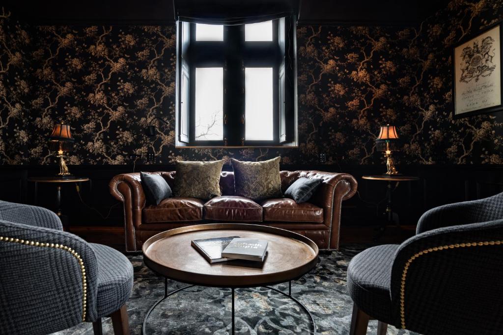 Discover the Luxury of Château de Maubreuil: A Hidden Gem Near Nantes