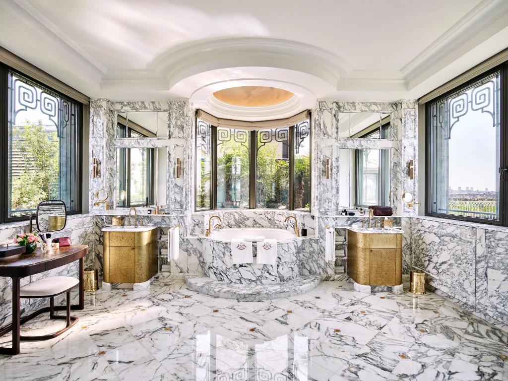 Discover the Luxury of Le Meurice – Dorchester Collection: A Parisian Jewel