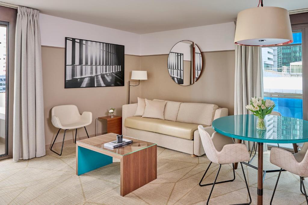 Fraser Suites Paris La Défense: Your Luxe Home Base for Paris Adventures