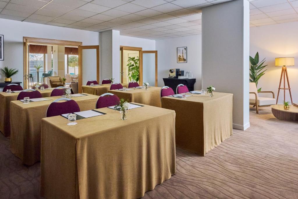 Fraser Suites Paris La Défense: Your Luxe Home Base for Paris Adventures