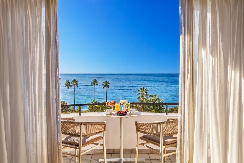 Hôtel Barrière Le Majestic Cannes: Your Luxurious Getaway Awaits in the Heart of Cannes