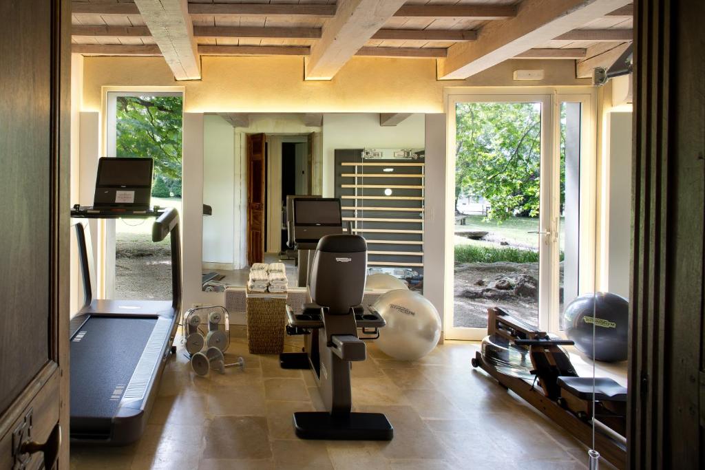 Hotel Château Des Alpilles: Your Ultimate Getaway Destination in the Heart of Provence