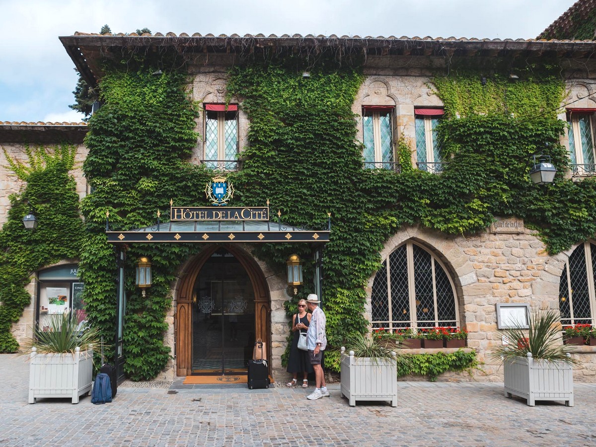 Hotel de la Cité Carcassonne &#8211; MGallery Collection: A Luxurious Retreat in the Heart of History