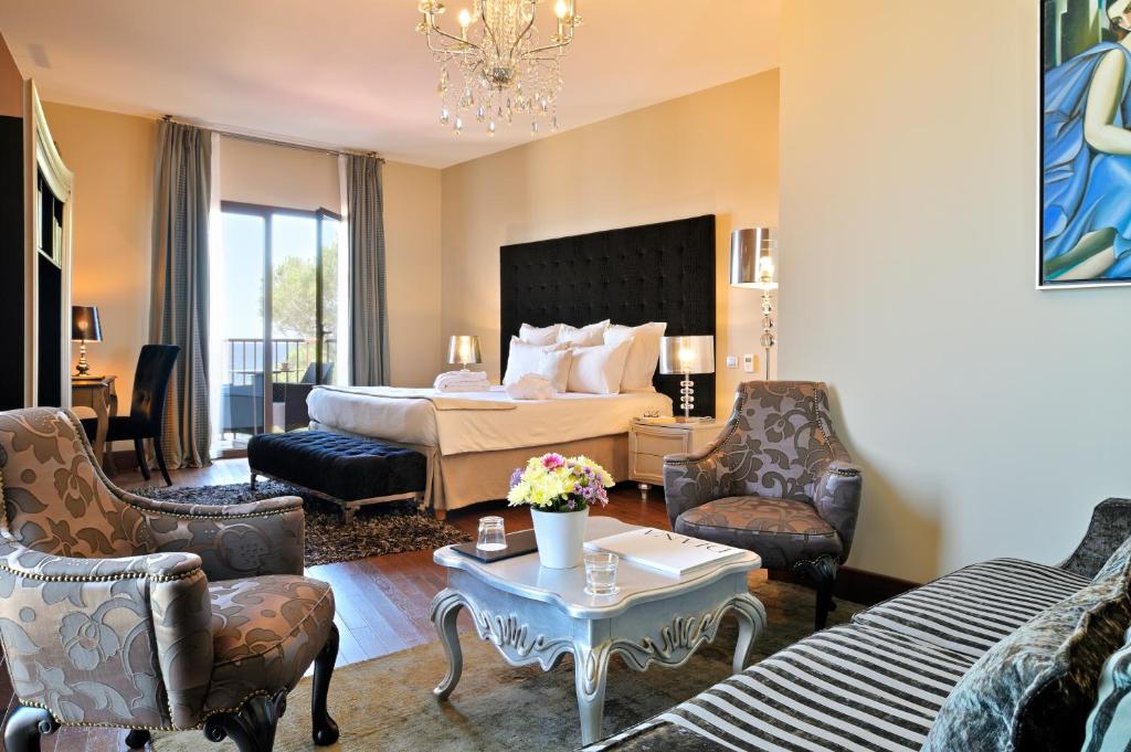 Hôtel Demeure Loredana: A Luxurious Getaway in the Heart of Saint-Florent