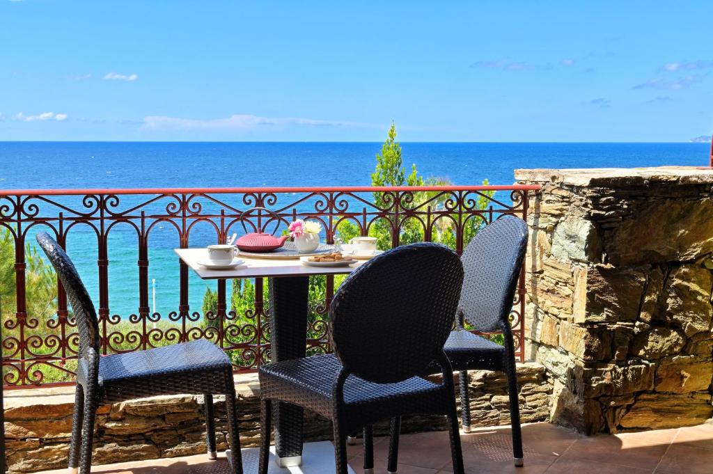 Hôtel Demeure Loredana: A Luxurious Getaway in the Heart of Saint-Florent