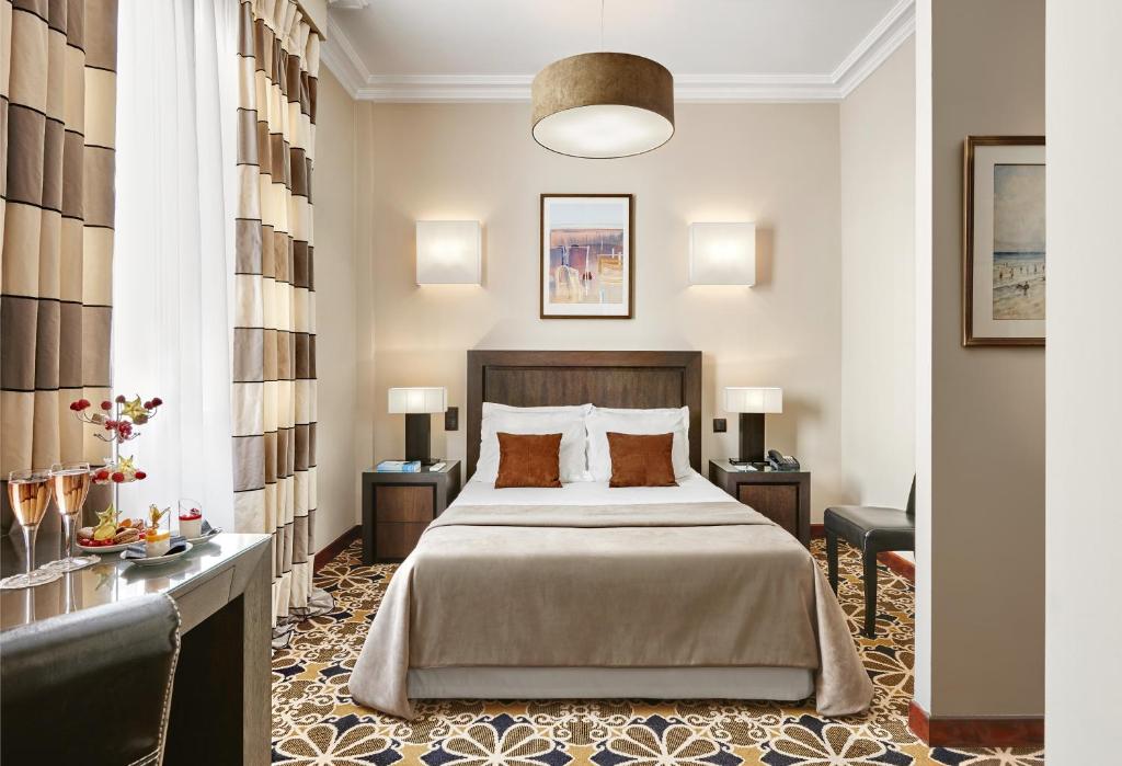 Hôtel Juana: The French Riviera Stay That’s Giving Main Character Energy