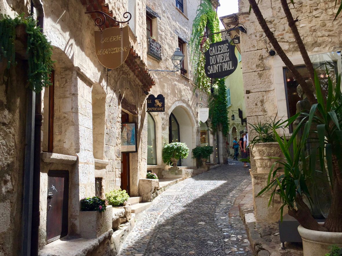 Hôtel L&#8217;Abbaye: The Perfect Blend of History and Modern Luxury in La Colle-sur-Loup