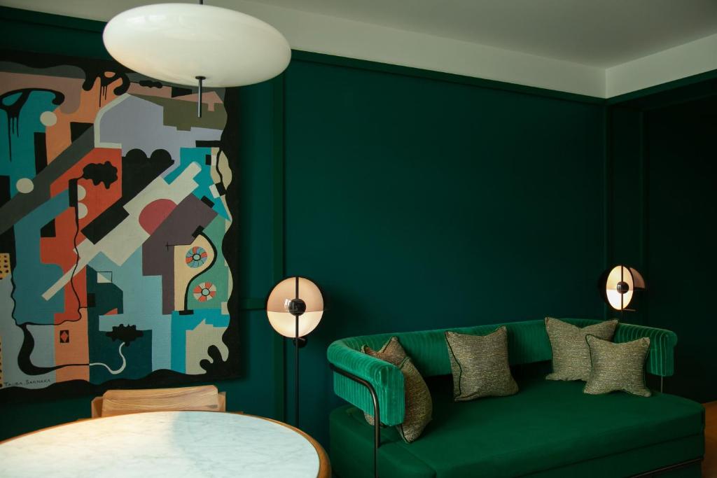 Hôtel Le Ballu: The Parisian Dream Stay You’ve Been Waiting For