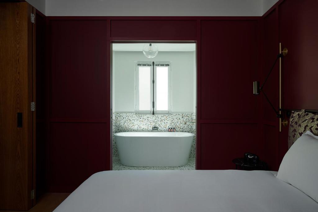 Hôtel Le Ballu: The Parisian Dream Stay You’ve Been Waiting For