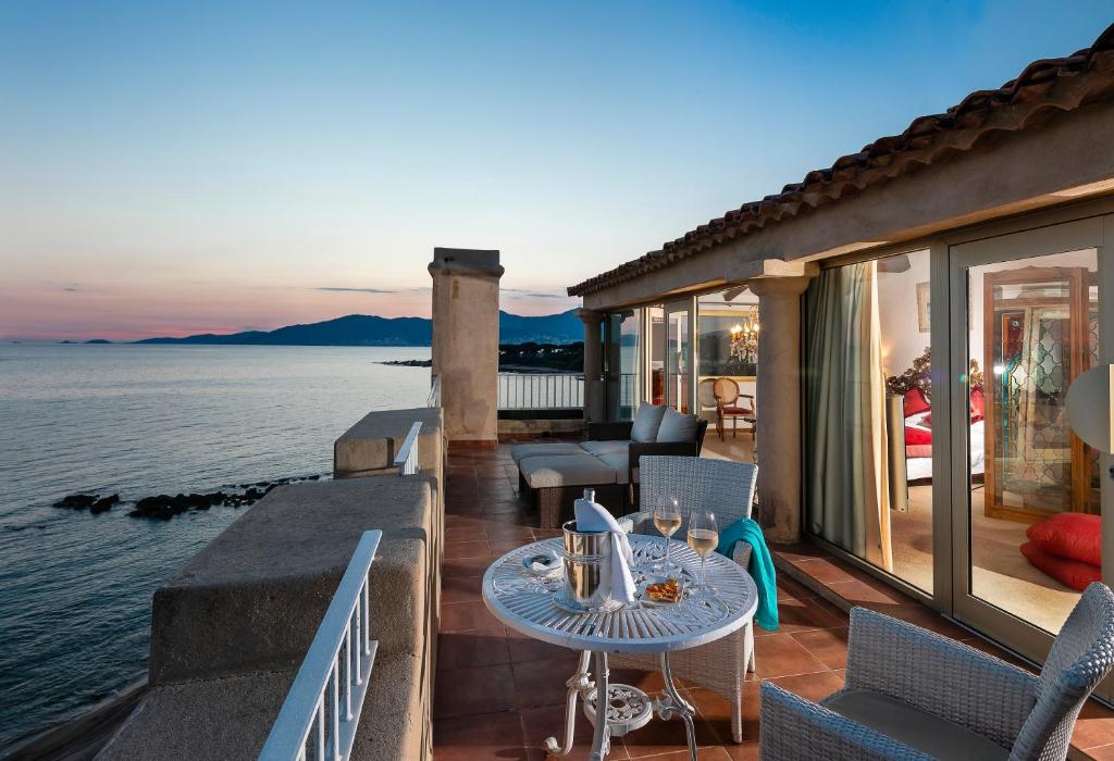 Hotel Le Maquis: Your Ultimate Getaway in the Heart of Grosseto-Prugna, Corsica