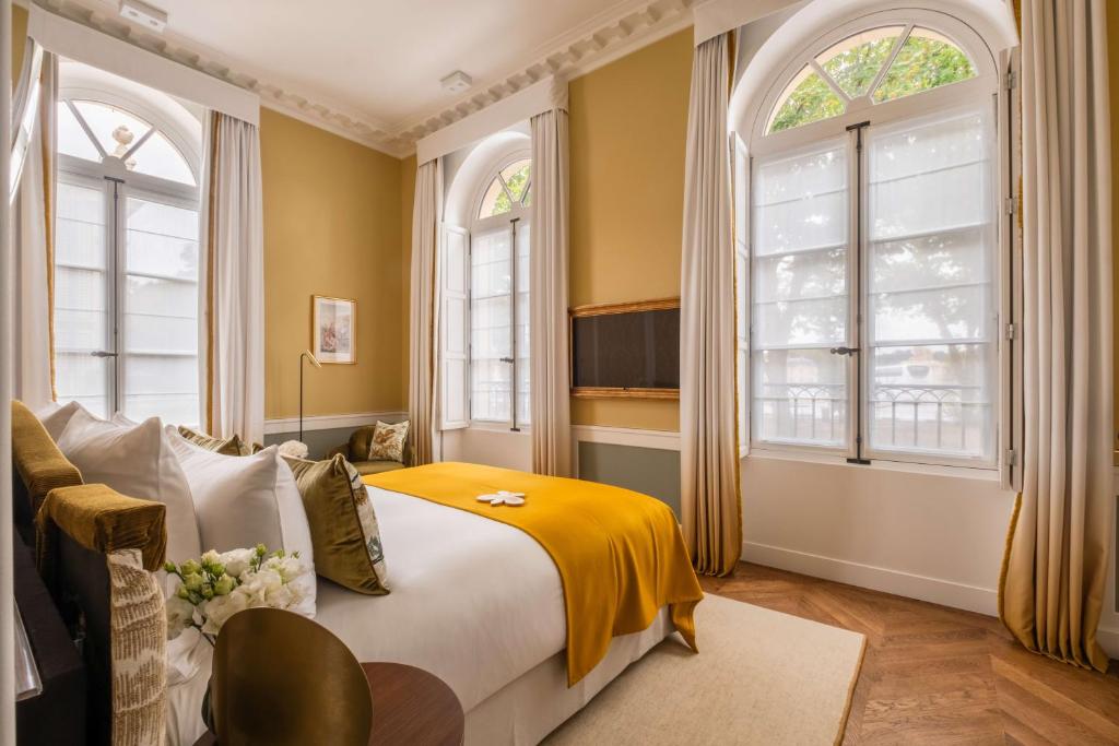 Hôtel Les Lumières &#8211; Relais &#038; Châteaux: Discover the Epitome of Luxury in Versailles