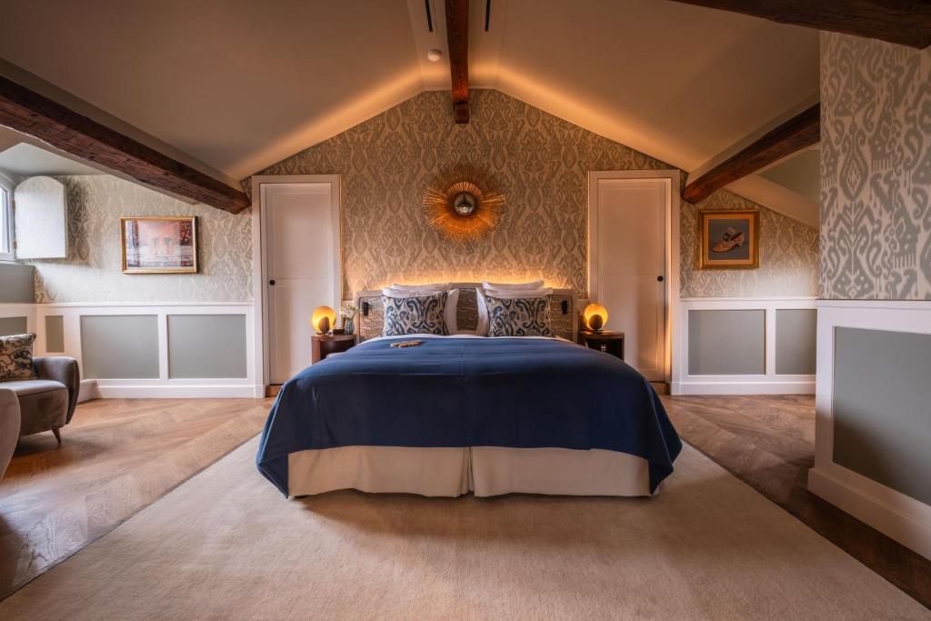 Hôtel Les Lumières &#8211; Relais &#038; Châteaux: Discover the Epitome of Luxury in Versailles