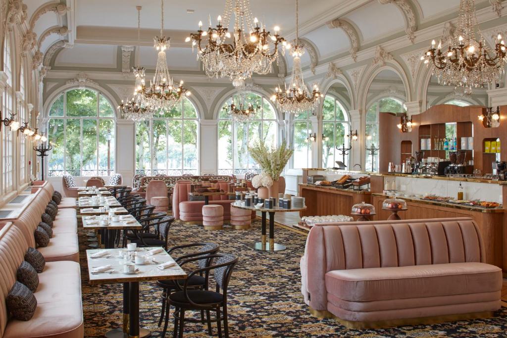 Hôtel Les Lumières &#8211; Relais &#038; Châteaux: Discover the Epitome of Luxury in Versailles