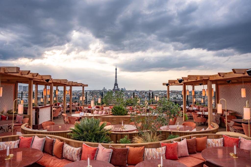 Hotel SAX Paris, LXR Hotels &#038; Resorts: Your Ultimate Luxury Getaway in Paris