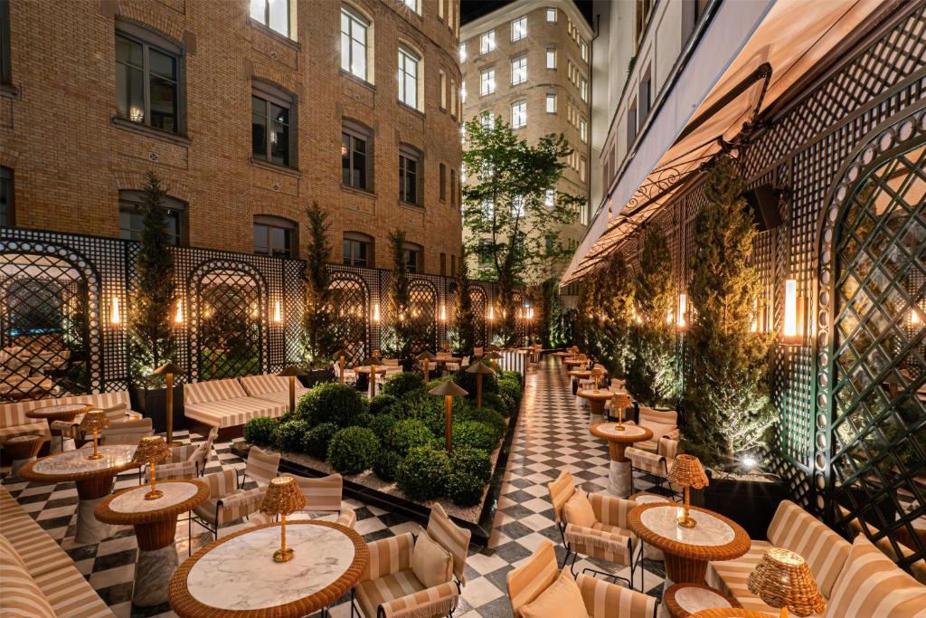 Hotel SAX Paris, LXR Hotels &#038; Resorts: Your Ultimate Luxury Getaway in Paris