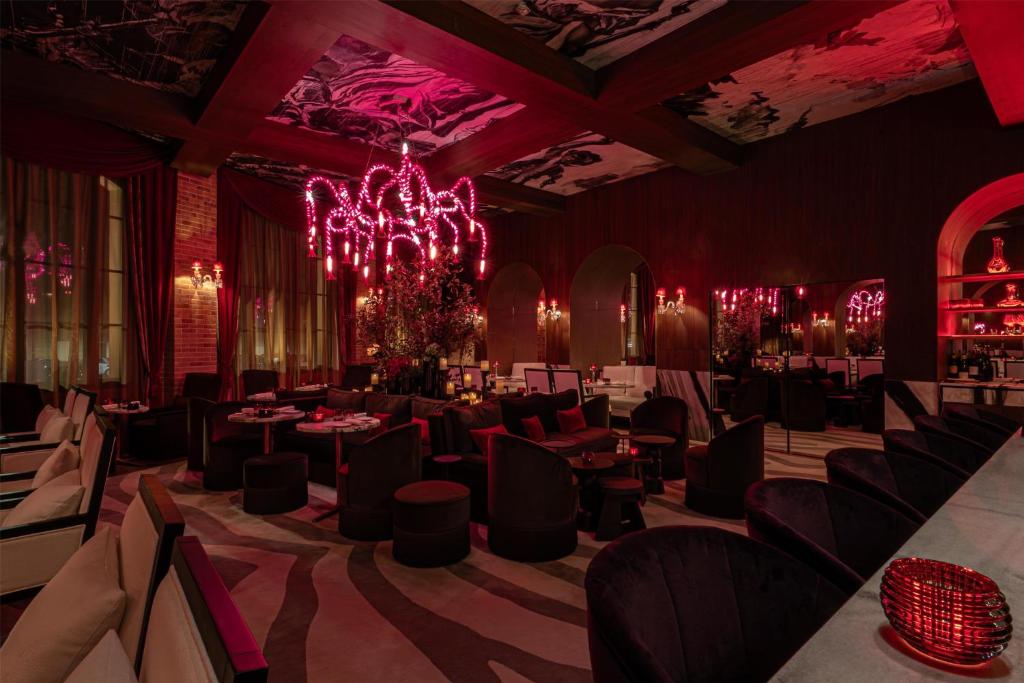 Hotel SAX Paris, LXR Hotels &#038; Resorts: Your Ultimate Luxury Getaway in Paris
