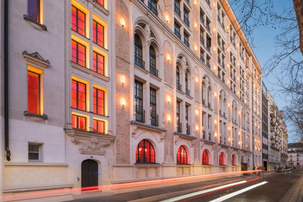 Hotel SAX Paris, LXR Hotels &#038; Resorts: Your Ultimate Luxury Getaway in Paris