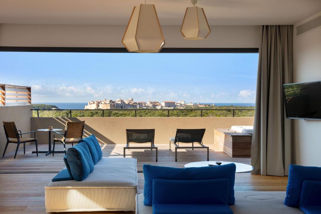 Hôtel &#038; Spa Version Maquis Citadelle: A Dreamy Getaway in Bonifacio, Corsica