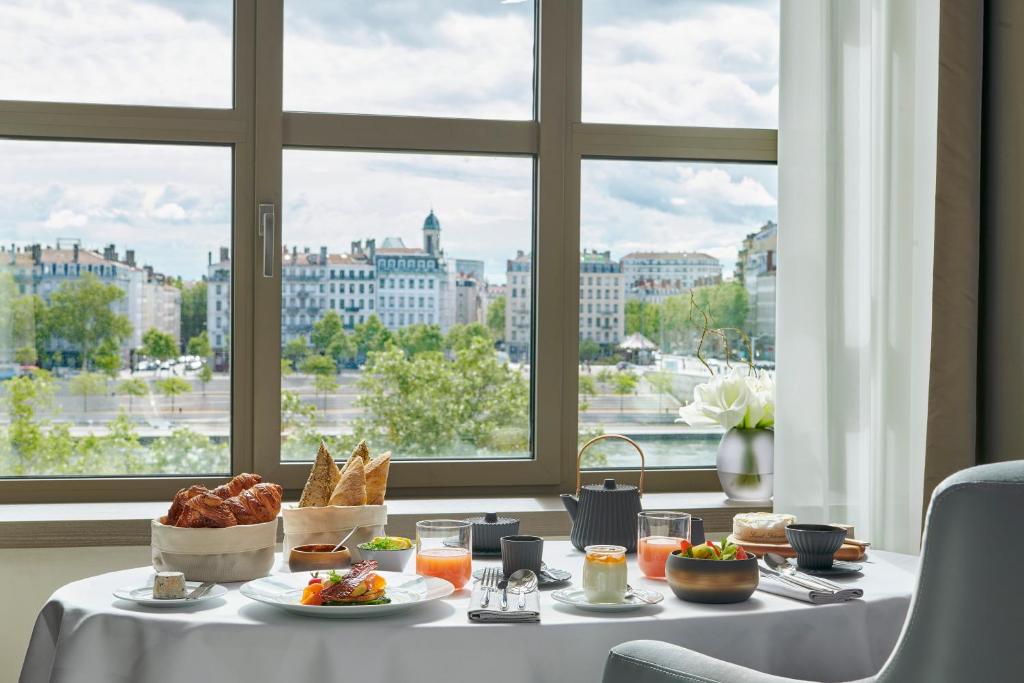 InterContinental Lyon &#8211; Hotel Dieu by IHG: This Luxe Stay Is Serving Vibes and Views in Lyon