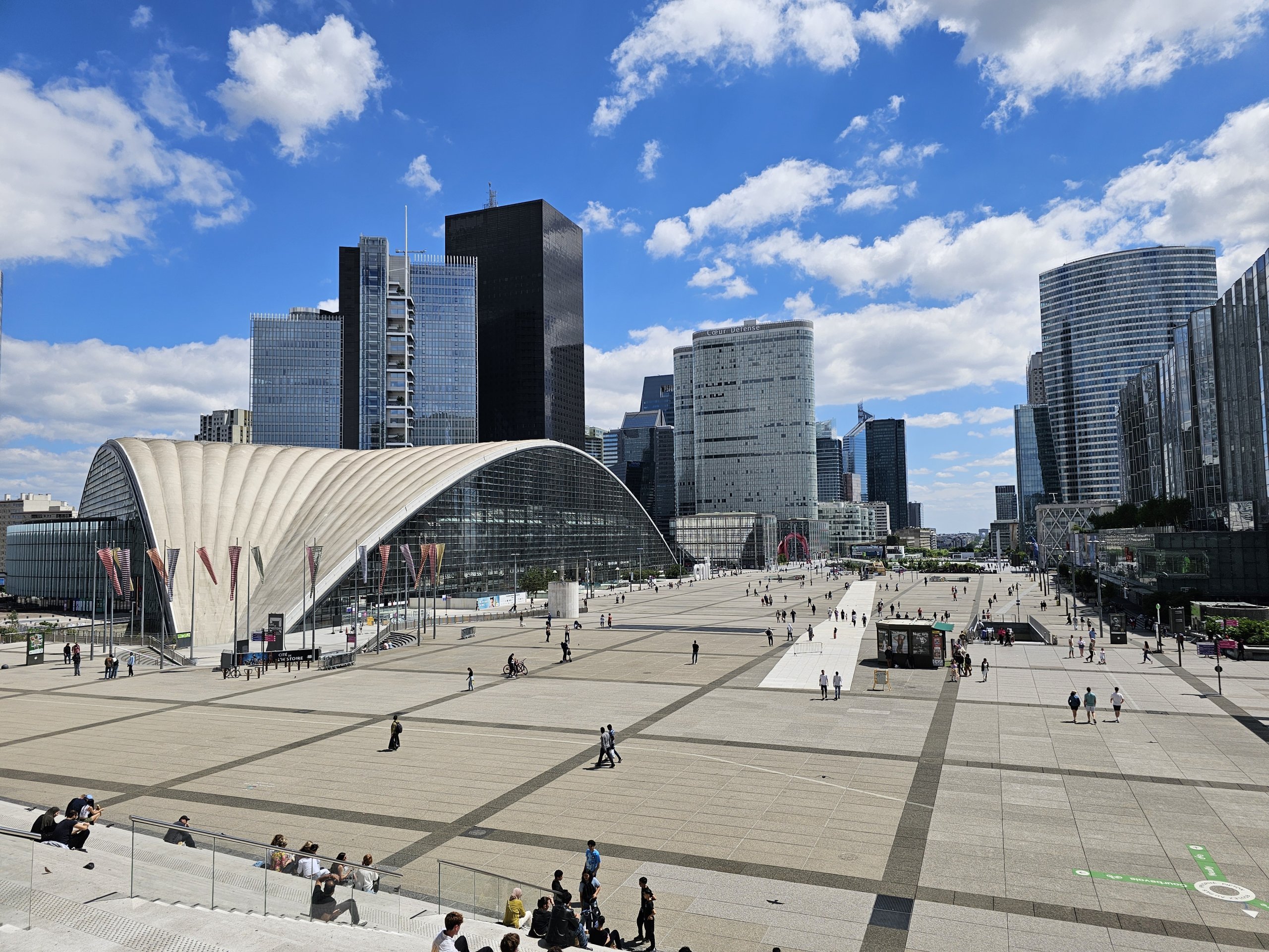 La Défense: Paris&#8217; Hidden Urban Jewel You Have to Explore